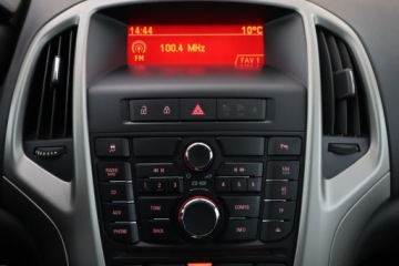 Opel Astra J Hatchback 5d 1.4 Turbo ECOTEC 140KM 2012 Opel Astra 1.4 T, Klima, Tempomat, Parktronic, zdjęcie 12