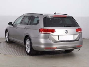 Volkswagen Passat B8 Variant 2.0 TDI 150KM 2015 VW Passat 2.0 TDI, Automat, Klima, Klimatronic, zdjęcie 3