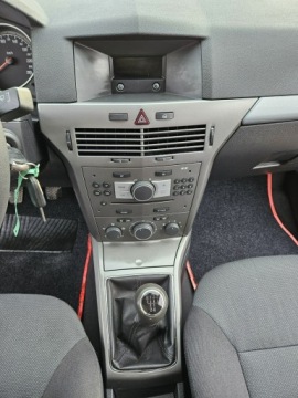 Opel Astra H Hatchback 5d 1.6 Twinport ECOTEC 105KM 2006 Opel Astra Opłacona Zdrowa Zadbana Serwisowana, zdjęcie 14