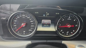 Mercedes Klasa E W213 2018 Mercedes E 220 AMG Pakiet 4 Matic Felgi 19", zdjęcie 23