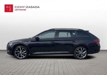 Skoda Superb III Kombi Facelifting 2.0 TDI SCR 200KM 2022 Skoda Superb Sportline 2.0TDI Hak, Matrix, Dach Panoramiczny, DCC, ACC Amb, zdjęcie 1