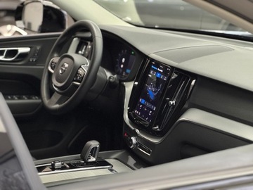 Volvo XC60 II 2022 Volvo XC 60 B5 AWD Plus Dark / 1 właściciel / Salo, zdjęcie 36
