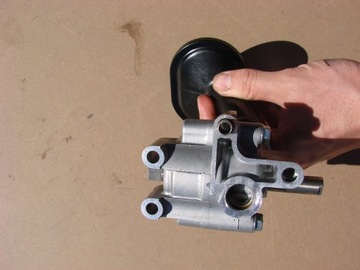 HONDA CB 1000R SC80 POMPA OLEJOWA SMOK