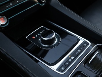 Jaguar F-Pace SUV 2.0 iD4 240KM 2017 Jaguar F-Pace 25d AWD, 237 KM, 4X4, Automat, zdjęcie 15