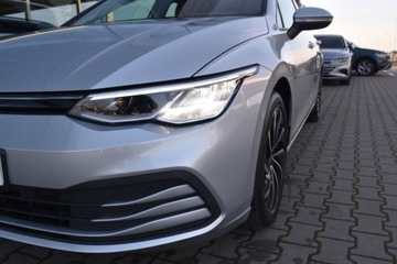 Volkswagen Golf VIII Variant 1.5 eTSI 150KM 2021 Volkswagen Golf Variant Variant 1.5TSI 150KM Pakiety LED ACC Podgrz.fotele, zdjęcie 34