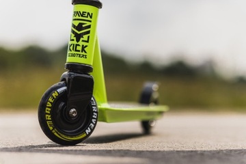 Трюковый самокат RAVEN Evolution Rookie Lime 100 мм