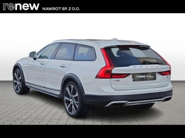 Volvo V90 II Kombi 2.0 D5 235KM 2017 V90 CC D5 AWD Pro aut, zdjęcie 2