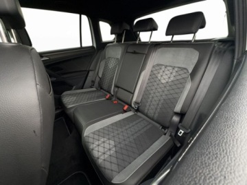 Volkswagen Tiguan II SUV Facelifting 2.0 TDI 200KM 2022 Volkswagen Tiguan 2.0 TDI SCR 4Mot R-Line DSG, Serwis ASO, Gwarancja, FV23, zdjęcie 27