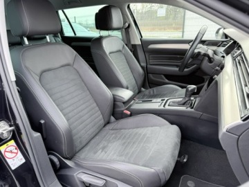 Volkswagen Passat B8 Alltrack Facelifting 2.0 TDI SCR 200KM 2021 Volkswagen Passat Variant 2.0 TDI 200KM 4x4 DSG, zdjęcie 17