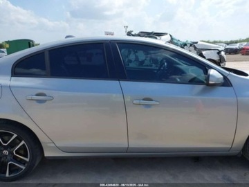 Volvo S60 III 2018 Volvo S60 2018 Volvo S60 T5 FWD Dynamic 2.0 Benzyna 240KM, zdjęcie 11