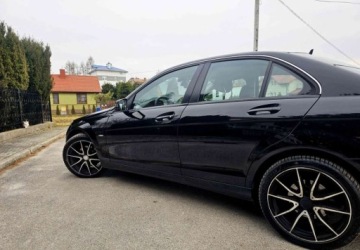 Mercedes Klasa C W204 Limuzyna 1.8 180 CGI BlueEFFICIENCY 156KM 2010 Mercedes-Benz Klasa C Mercedes-Benz Klasa C 180 CGI Automatik BlueEFFICIEN, zdjęcie 14
