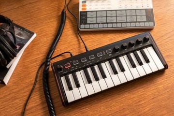 IK Multimedia iRig Keys 2 MINI — клавиатура управления USB/MIDI
