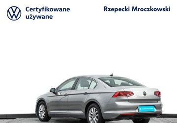 Volkswagen Passat B8 Variant Facelifting 1.5 TSI EVO 150KM 2022 Volkswagen Passat 1.5 TSI 150 KM Business Autoalarm Podgrzewane Fotele Cyf, zdjęcie 6