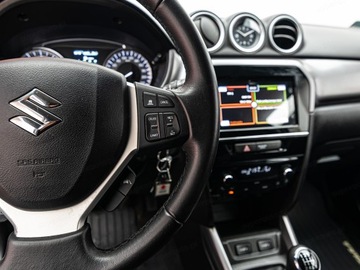 Suzuki Vitara III SUV Facelifting 1.4 BoosterJet 140KM 2019 SUZUKI Vitara 1.4 BoosterJet 4WD Suv 140KM 2019, zdjęcie 13