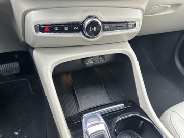 Volvo XC40 Crossover 2.0 D3 150KM 2019 Volvo XC 40 D3 2.0d 150KM Inscription / Hak Kamera, zdjęcie 20