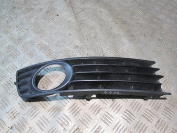 KRATKA ZDERZAKA PRZÓD PRAWA AUDI A4 B6 8E0807682A