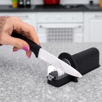 ТОЧИЛКА НОЖЕЙ, ручная, однофазная, компактная для кухонных ножей и ножниц.