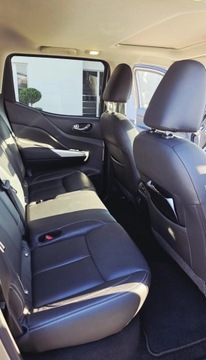 Nissan Navara IV Double Cab 2.3 190KM 2019 Nissan NP300 Navara 2.3 dCi 190KM AT DoubleCab Tekna, zdjęcie 4