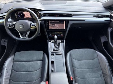 Volkswagen Arteon Fastback Facelifting 2.0 TSI 190KM 2024 Volkswagen Arteon 2.0 TSI 190KM R-Line Hak SideAssist FVAT23 Apple Car, zdjęcie 9
