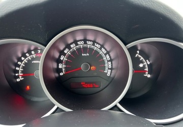 Kia Venga Mikrovan 1.6 DOHC CVVT 125KM 2015 Kia Venga 1.6Benz.125KM 6Bieg.LEDY Klima Parktr.aux USB 2xOpon Faktura Gwa, zdjęcie 30