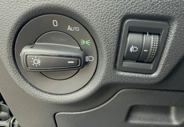 Skoda Kamiq Crossover 1.0 TSI 110KM 2022 Skoda Kamiq 1.0 TSI 110 KM 6 bieg. manual Ambition Benzyna 110KM, zdjęcie 12