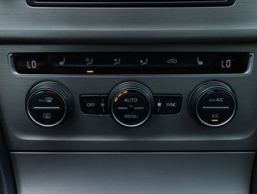 Volkswagen Golf VII Variant 1.4 TSI BlueMotion Technology 125KM 2016 VW Golf 1.4 TSI, Salon Polska, Navi, Xenon, zdjęcie 17