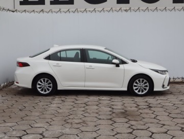 Toyota Corolla XII Sedan 1.5 VVT-i 125KM 2022 Toyota Corolla 1.5 VVT-i, Salon Polska, zdjęcie 5