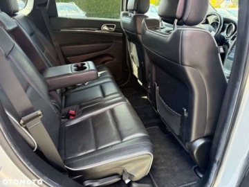 Jeep Grand Cherokee IV Terenowy 3.0 V6 CRD 241KM 2012 Jeep Grand Cherokee Jeep Grand Cherokee 3.0I CRD Overland 3.0 Diesel 241KM, zdjęcie 29