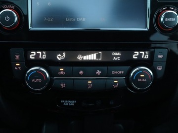 Nissan Qashqai II Crossover 1.6 DIG-T 163KM 2017 Nissan Qashqai 1.6 DIG-T, Salon Polska, zdjęcie 15