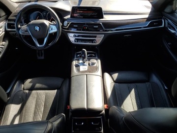 BMW Seria 7 G11-G12 2016 BMW Seria 7 750xi 2016 4.4l 4.4 Benzyna 445KM, zdjęcie 8