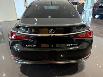 Lexus ES VII (XV70) Sedan Facelifting 300h 218KM 2025 Od ręki - 300h Business Edition 2.5 E-CVT 218KM | Podgrzewane fotele!, zdjęcie 2