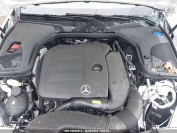 Mercedes Klasa E W214 2023 Mercedes-Benz Klasa E 350, 2023r., 4x4, 2.0L 2.0 Benzyna 255KM, zdjęcie 11