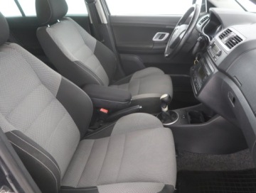 Skoda Fabia II Kombi 1.2 70KM 2008 Skoda Fabia 1.2 12V, Klima, Klimatronic, Tempomat, zdjęcie 8