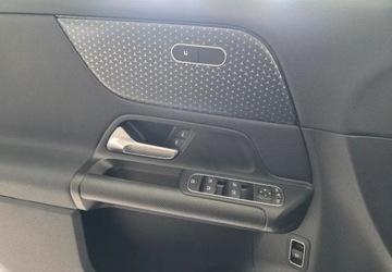 Mercedes GLA II Off-roader Facelifting 1.3 200 163KM 2024 Mercedes-Benz GLA Salon Polska gwarancja do 5 lat 1.3 Benzyna 163KM, zdjęcie 9