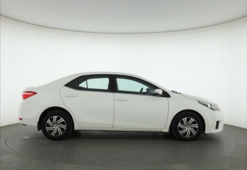 Toyota Corolla XI Sedan 1.4 D-4D 90KM 2015 Toyota Corolla 1.4 D-4D, Salon Polska, Klima, zdjęcie 5