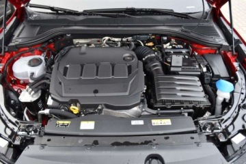 Volkswagen Passat B8 Variant Facelifting 2.0 TDI SCR 150KM 2025 Volkswagen Passat Variant 2.0TDI DSG 150KM Elegance HAK IQ.Drive SportoweZ, zdjęcie 38