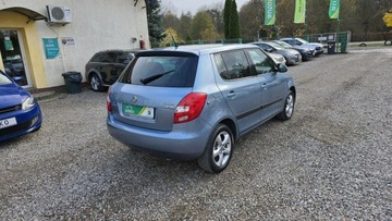 Skoda Fabia II Hatchback 1.4 i 16V 85KM 2009 Škoda Fabia Skoda Fabia Benzyna 1.4, zdjęcie 3