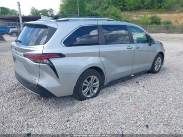 Toyota Sienna III 2022 Toyota Sienna Platinum, 2022r., 4x4, 2.5L 2.5 Benzyna 189KM, zdjęcie 2