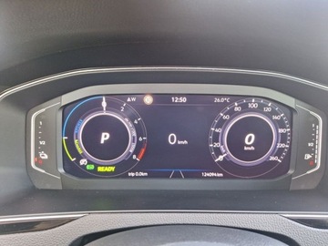Volkswagen Passat B8 2021 Volkswagen Passat Variant GTE ASO 1.4TSI 218KM bezwyp. pakiety AppConnect, zdjęcie 36