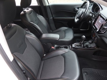 Jeep Compass II SUV 1.4 Multiair 170KM 2019 Jeep Compass 1.4 MultiAir, Salon Polska, zdjęcie 8