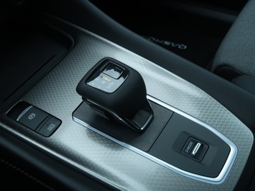 Nissan Qashqai III Crossover 1.3 DIG-T MHEV 158KM 2024 Nissan Qashqai 1.3 DIG-T MHEV, 1. Właściciel, zdjęcie 16