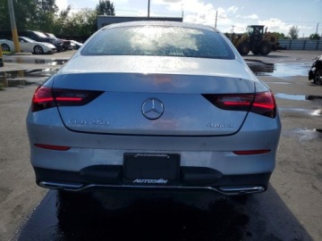 Mercedes CLA C118/X118 2025 Mercedes-Benz CLA 2025 MERCEDES-BENZ CLA 250 4MATIC 2.0 Benzyna 255KM, zdjęcie 3