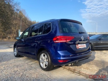 Volkswagen Touran III 1.4 TSI 150KM 2017 Volkswagen Touran 1.4 tsi 150 KM pasek nowy polski salon high line f-k VAT, zdjęcie 9