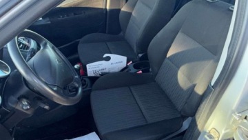 Peugeot 207 Hatchback 5d 1.4 75KM 2010 Peugeot 207 Raty 1.4 8V benz 75KM Starsza jednostka bez awaryjna KLIMA GW, zdjęcie 33