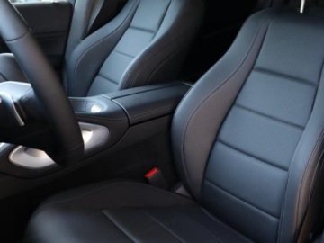 Mercedes GLE V167 SUV Facelifting 2.0 300d 269KM 2026 MERCEDES-BENZ GLE 300 d 4-Matic AMG Line 2.0 (269KM) 2026, zdjęcie 4