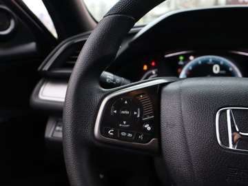 Honda Civic X Hatchback 5d 1.0 VTEC Turbo 129KM 2018 Honda Civic 1.0 VTEC Turbo, Navi, Klima, zdjęcie 15