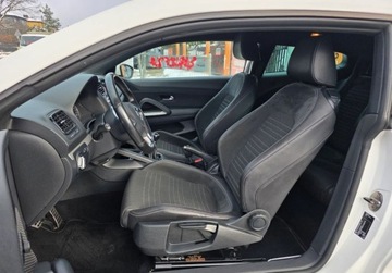 Volkswagen Scirocco III Coupe 1.4 TSI 160KM 2010 Volkswagen Scirocco 1.4BenzynaZarejestrowany w Polsceatrakcyjny wyglad, zdjęcie 10