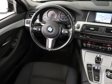 BMW Seria 5 F10-F11 Touring Facelifting 520d 190KM 2016 BMW 5 520d, 187 KM, Automat, Navi, Xenon, zdjęcie 6