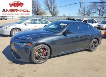 Alfa Romeo Giulia II Sedan Facelifting 2.0 Turbo 280KM 2022 Alfa Romeo Giulia Super 2022 2.0 Benzyna 280KM
