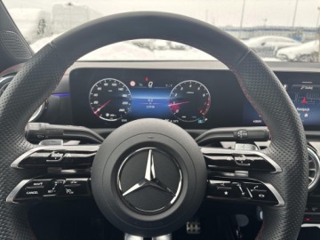 Mercedes CLA C118/X118 Coupe Facelifting 1.3 200 163KM 2025 Mercedes-Benz CLA 200 Gwarancja/ AMG Line/ Reflekt, zdjęcie 13